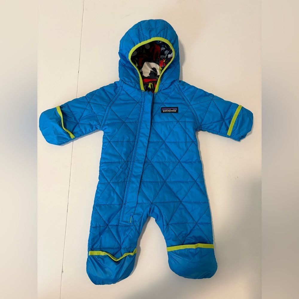 Patagonia Blue & Printed Reversible Baby Snowsuit/Bunting Newborn